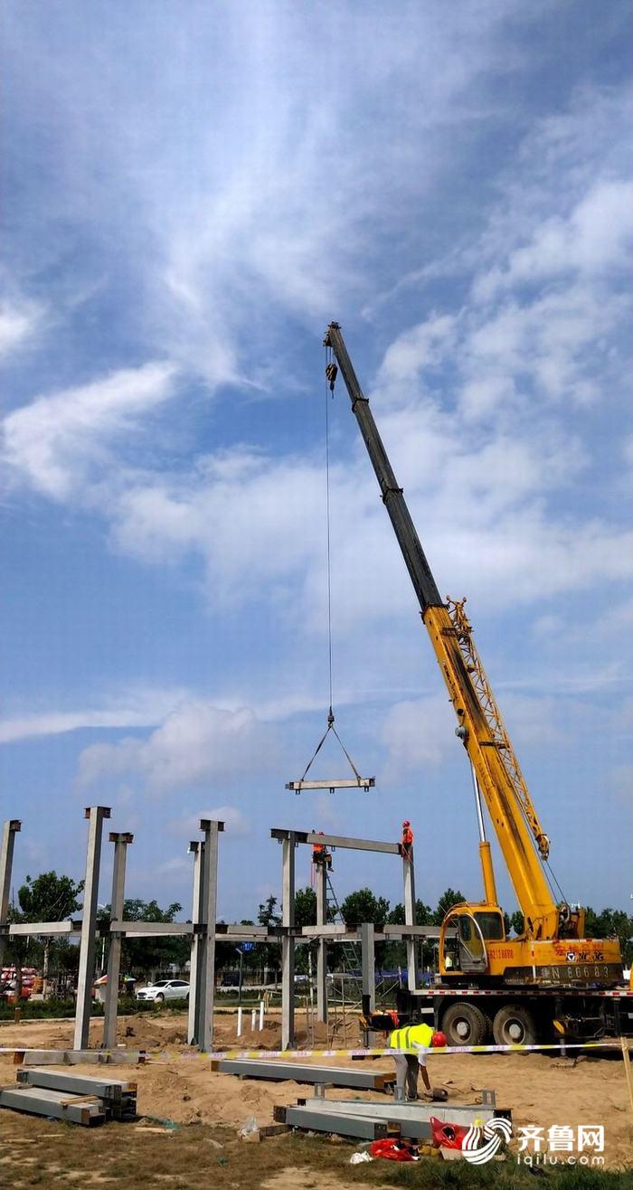 蓝天白云下的小镇,蓝天白云太阳能