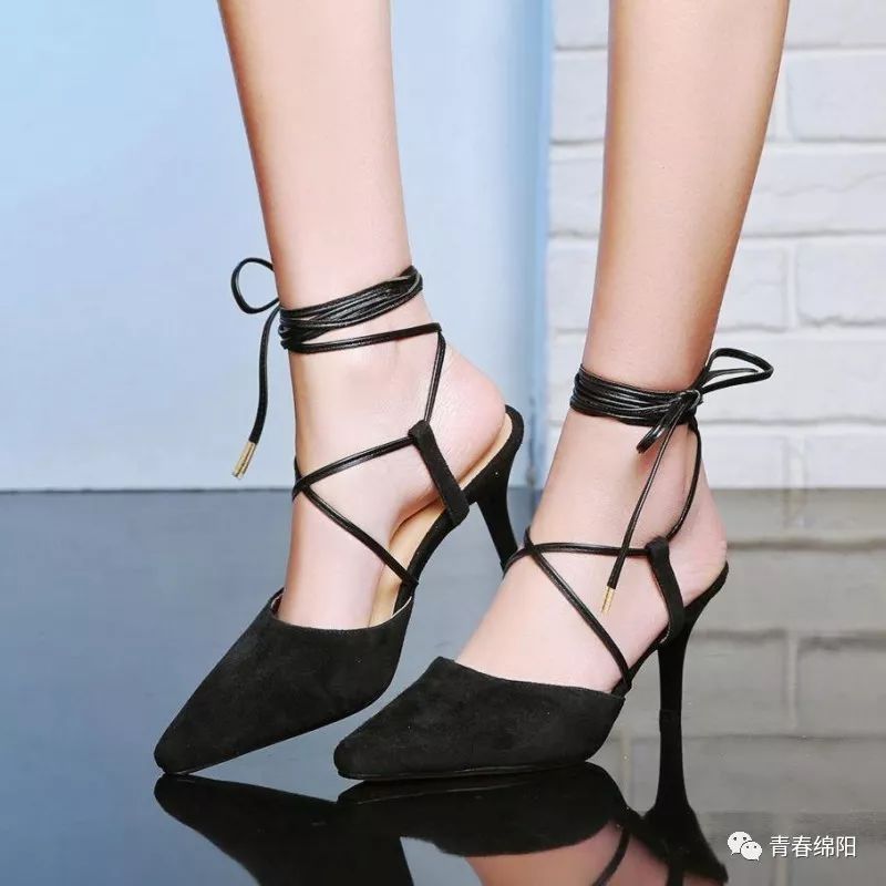 女子突然中毒晕倒罪魁祸首竟是脚上穿的高跟鞋~