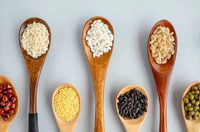 原麦山丘如何在激烈的市场竞争中脱颖而出|花万里品牌策划