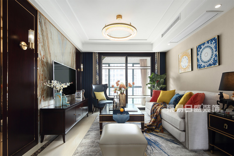 南京万达西地130平港式轻奢风装修效果清冷的奢华下显尽家的温馨