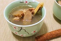 网上售卖几十块钱的大牌化妆品,揭秘化妆品便宜货源