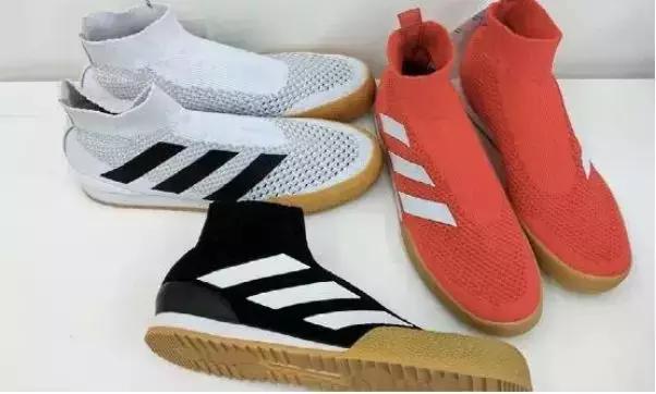 我是足球鞋，但别人都说我丑