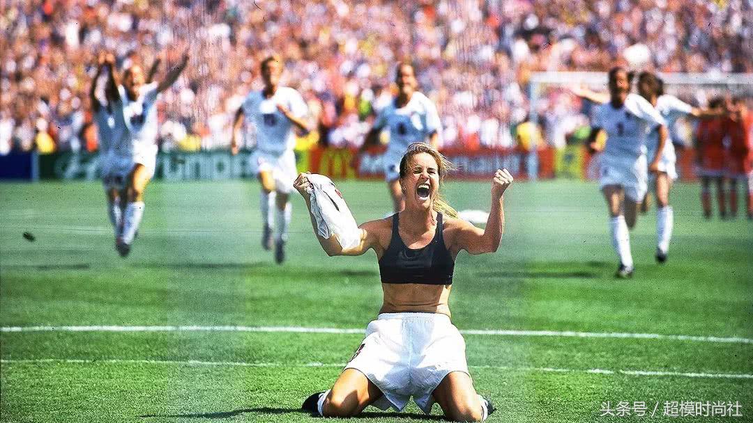 足球场上的感人瞬间苏巴西奇,苏巴西奇门将退役感人瞬间