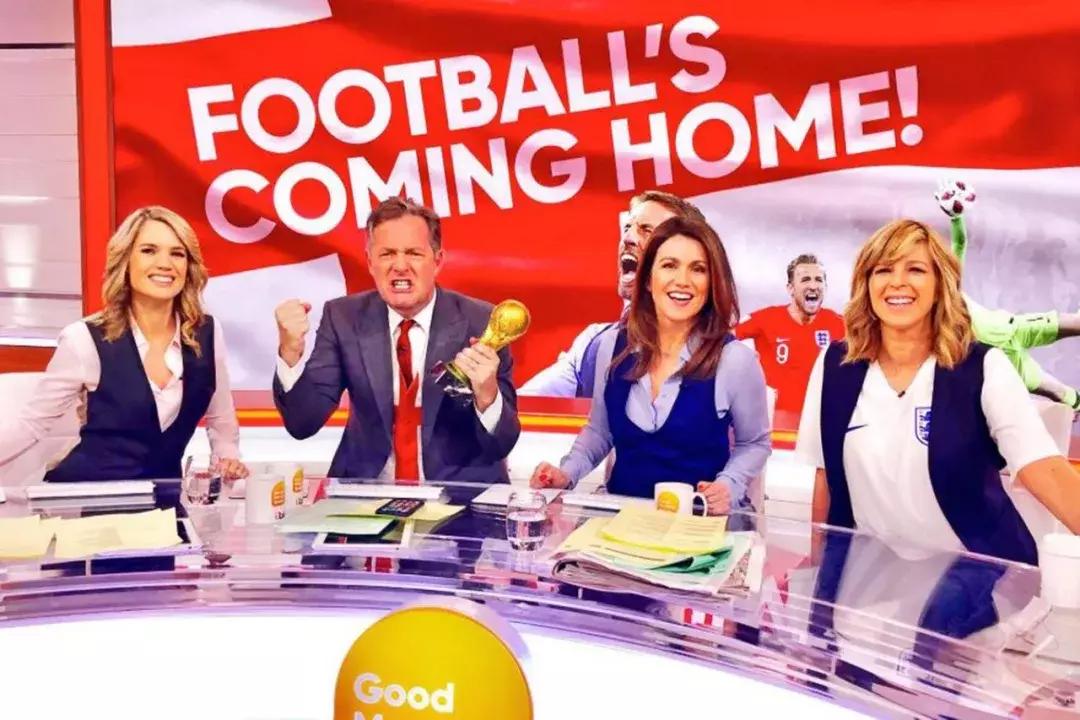 足球回不了家，哨响那一刻才知道，快乐只是你穿的保护色