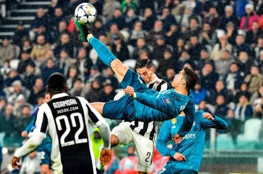 你九年前的身影永远在我们眼前飘荡——C罗