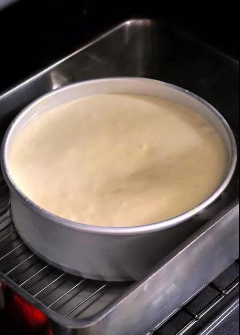 重芝士蛋糕烤完会裂开,轻乳酪芝士蛋糕开裂