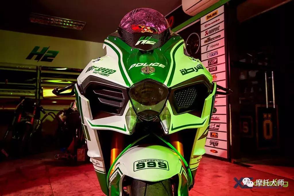 这下迪拜警队不提这台“闻风丧胆”的H2，真对不起它土豪气质了！