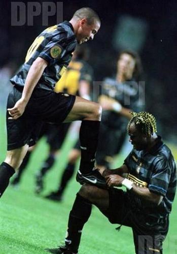 国足球员庆祝动作集锦,盘点国足也让人激动落泪的时刻