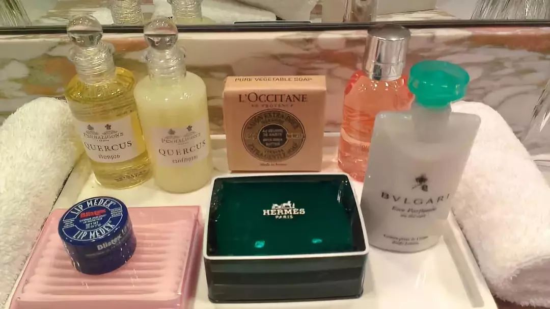 离开宾馆可以带走什么,去酒店要把什么东西带回家