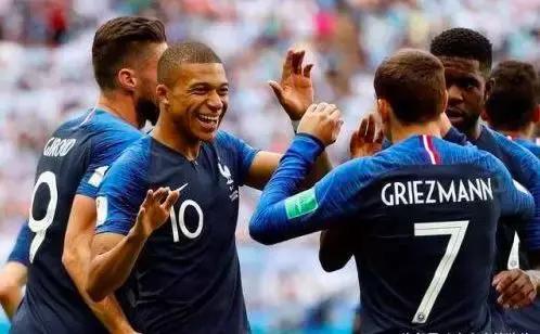 送运动男生礼物,喜欢户外运动的男生喜欢什么礼物