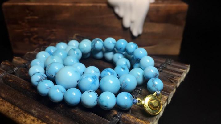 绿松石有色差是正常的吗怎么处理,绿松石戒面色差大是什么原因