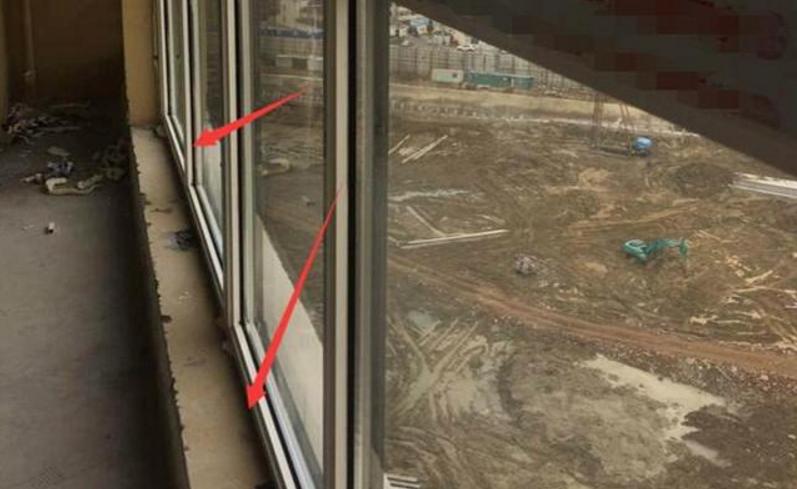 窗户装的跟墙一样平要贴砖怎么办,安装什么样的窗户和墙体才协调