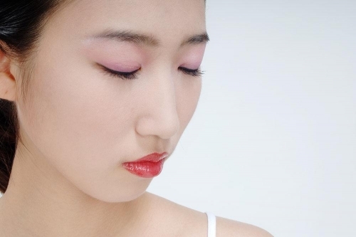 额头皱纹和眼角皱纹怎么去除,怎样去除眼袋和眼角皱纹