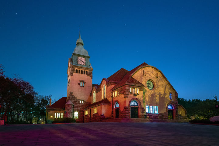 青岛是一个怎么样的地方,青岛是一座什么样的城市