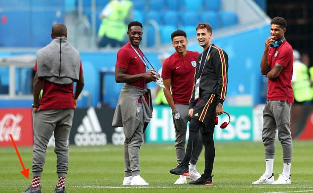 世界杯季军战，英格兰真的很快乐！大将的袜子成嘲笑对象