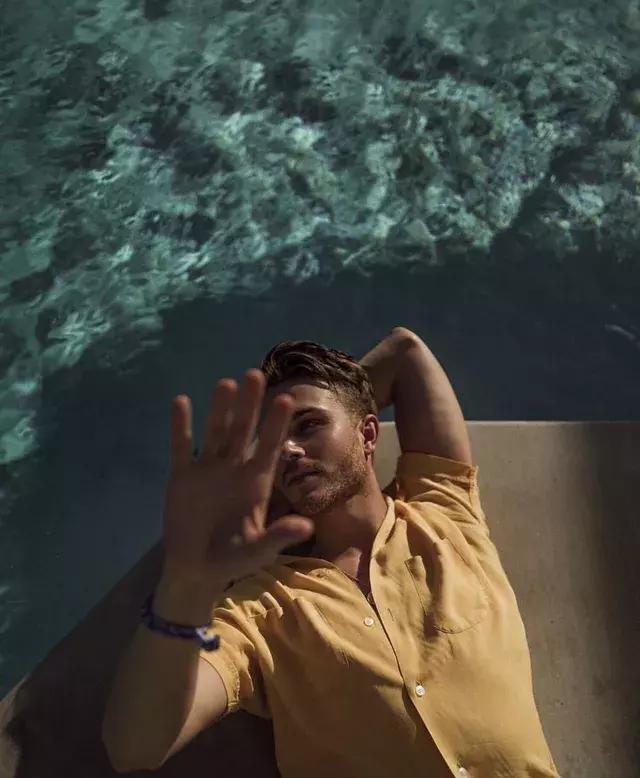 时尚博主教你穿衣｜摆脱摒弃土直，变身时尚王子—AdamGallagher