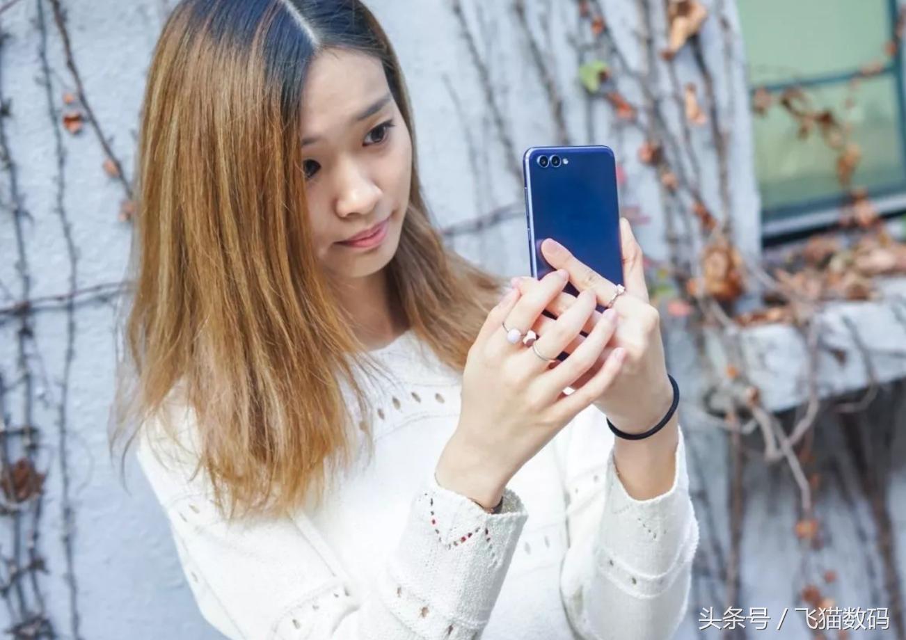 华为最漂亮的两款千元机，其中一款4G+64GB刘海屏仅1399！