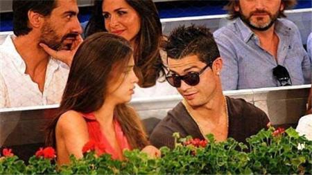 c罗与伊莲娜的恋爱史,c罗与伊莲娜的自律故事