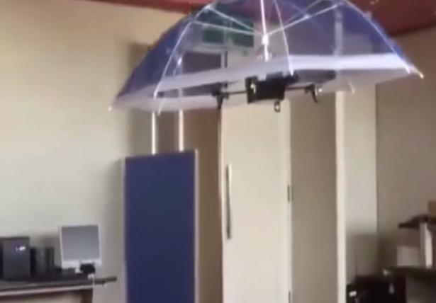 新发明雨伞不用手撑,雨伞发明全过程