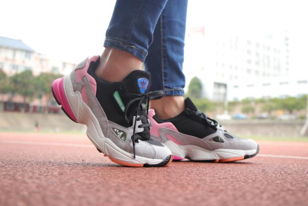 adidas官方旗舰老爹鞋,adidas纯色老爹鞋哪个款色好看