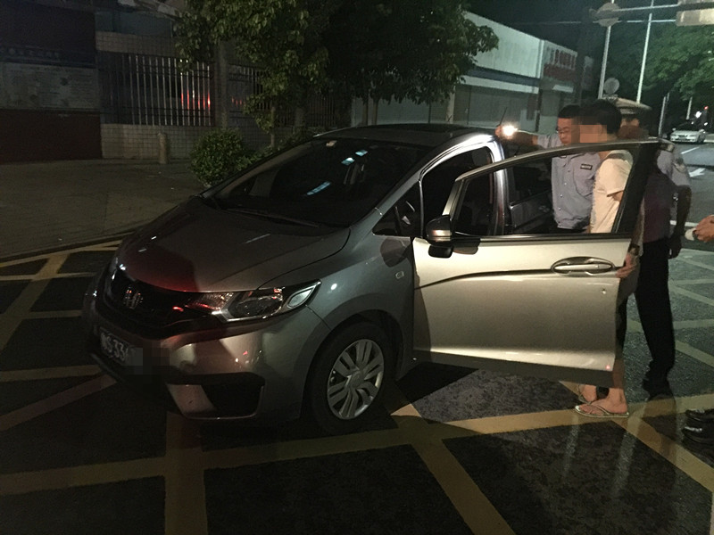 2018年世界杯期间全国酒驾,世界杯交警查酒驾现场报道