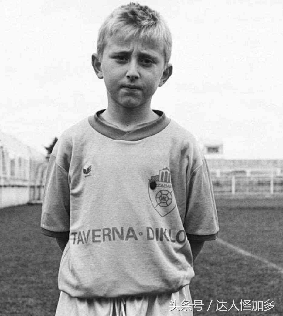 克罗地亚人脱下衣服让世人看透：哪有什么奇迹只有普通人含泪奔跑