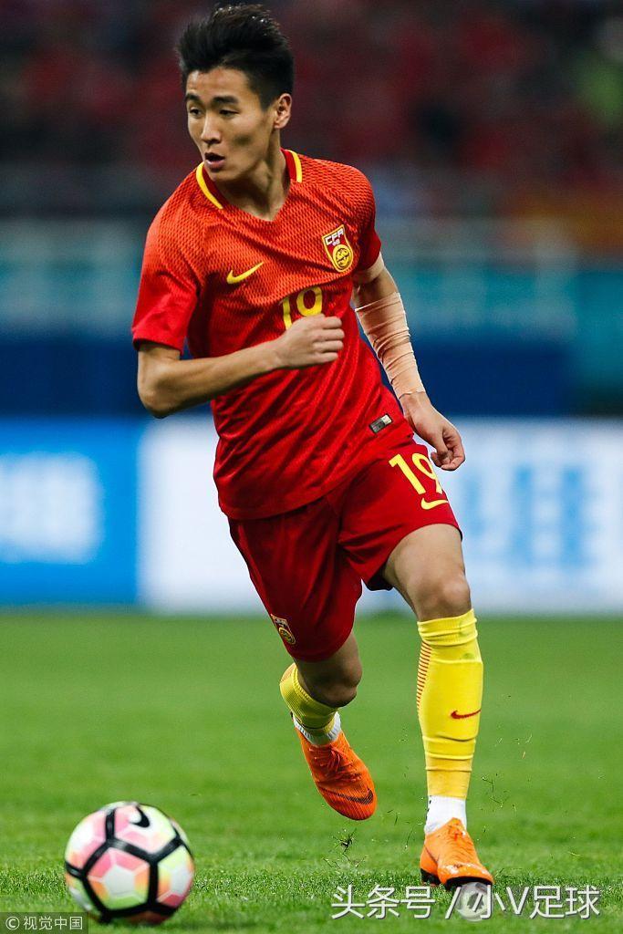 张继科林丹纹身,张继科纹身天使之翼图片