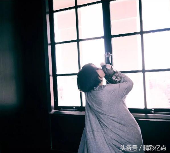 《邪不压正》，最大的看点竟是她的翘臀