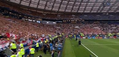 世界杯足球史上的至暗时刻,足球世界杯十大感人瞬间