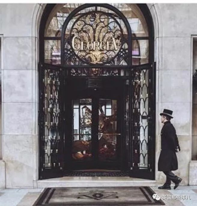 当众点了猪肉，这个土豪中东假王子现在要面临30年牢狱了