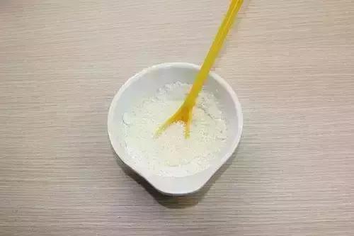 巴斯特乳酪蛋糕开裂是怎么回事,轻乳酪蛋糕为什么要裂口