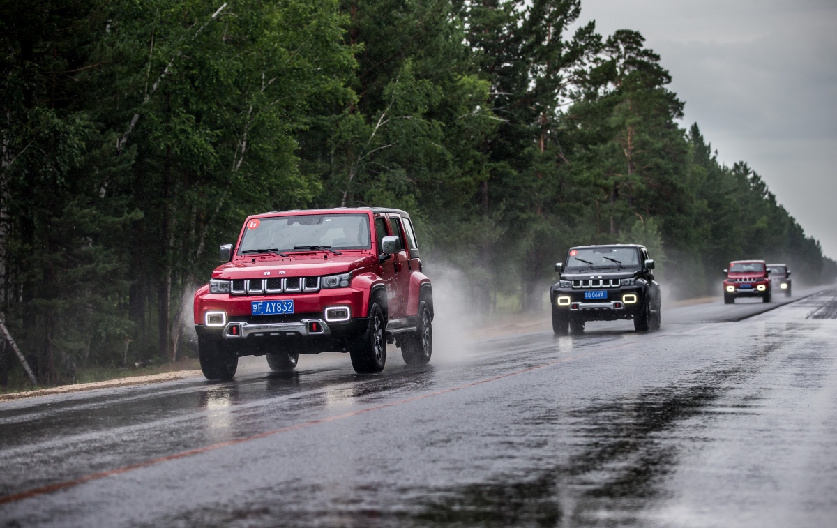 西伯利亚越野视频,北京汽车bj40plus越野试驾体验