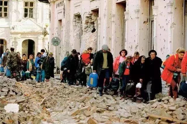 克罗地亚球迷赛后欢庆,克罗地亚首都球迷欢庆胜利