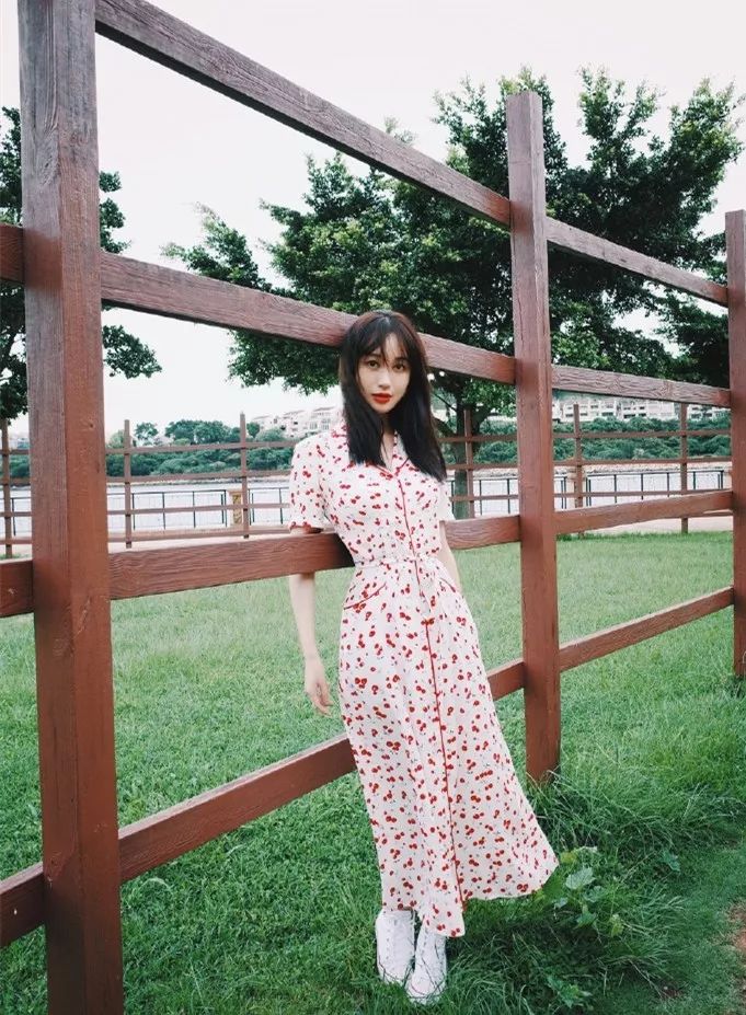 吴昕穿搭羽绒服,吴昕同款法式服装