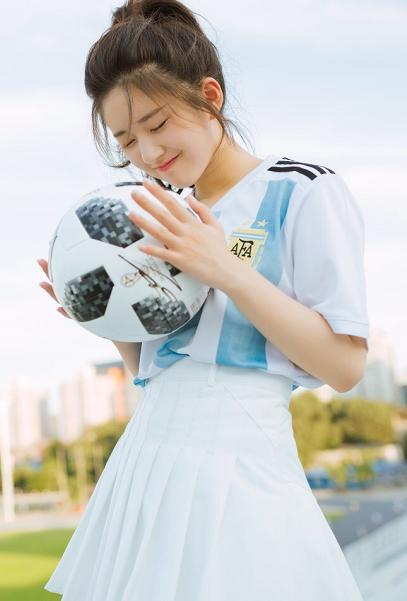 最美足球女神图片,德国最美足球女神写真娜乌西卡