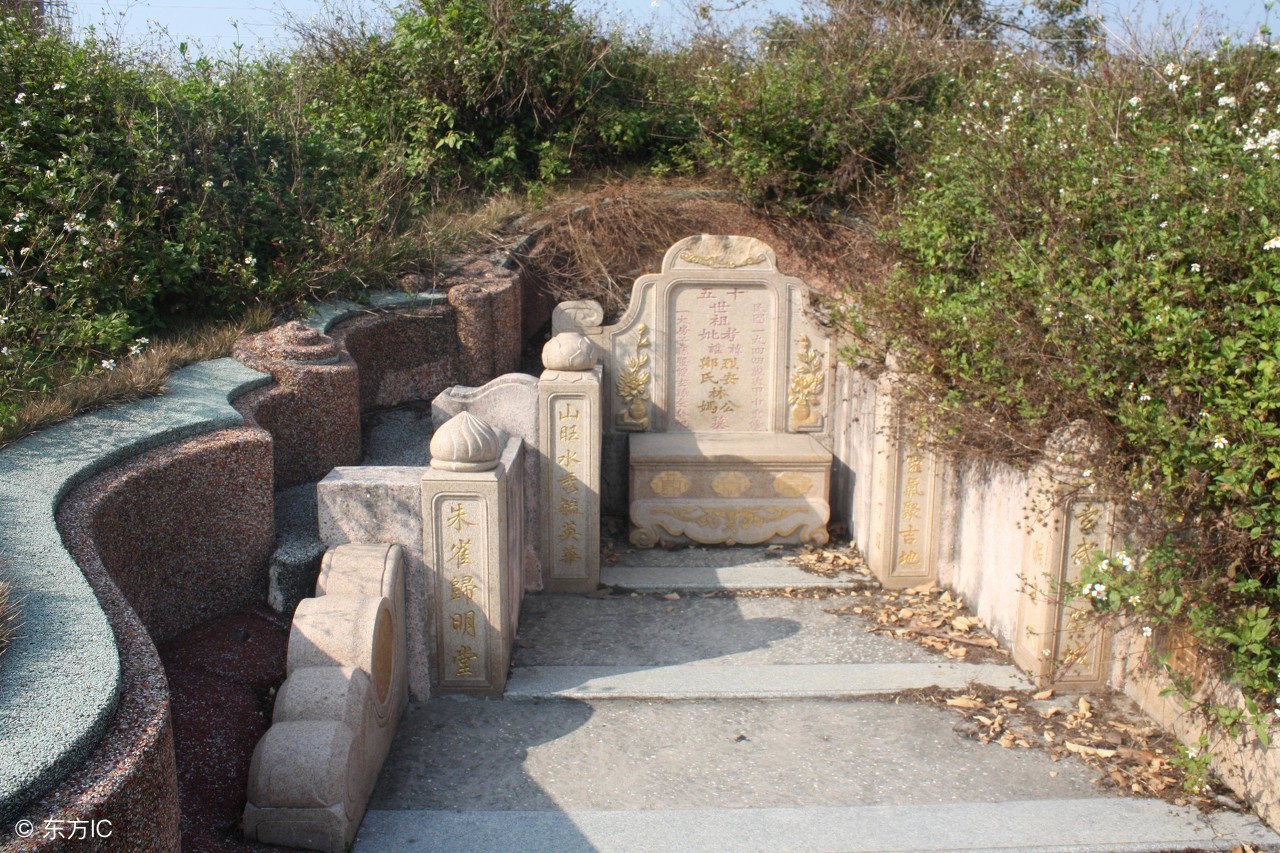 靠近坟墓建房有什么讲究,农村建房屋后有坟好不好