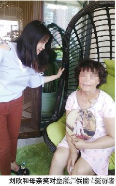 泪崩！她负债累累辗转全球，一年花费60万，只为妈妈苦求救命药