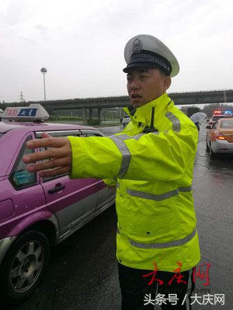 雨中爱心,雨中爱心图片