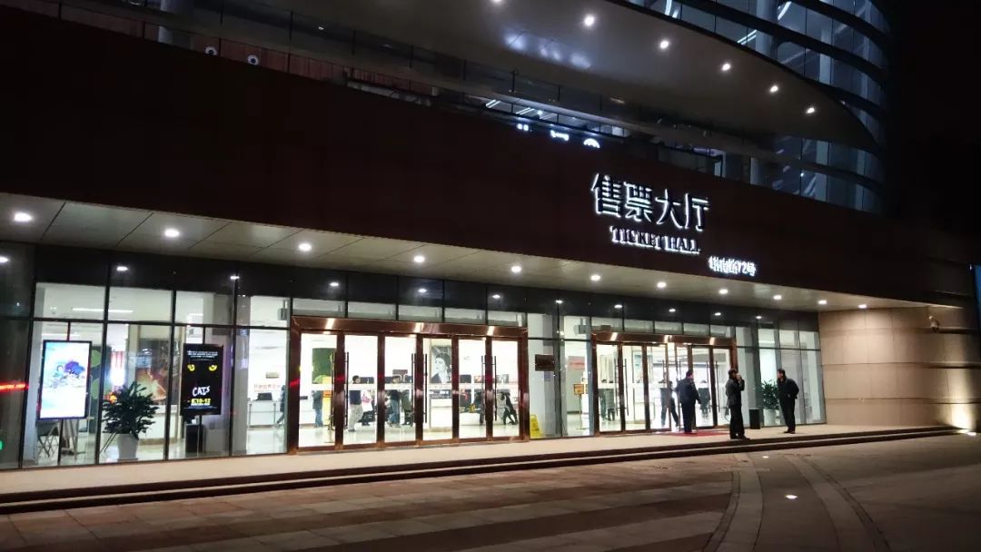 石家庄大剧院人多吗,有多少人去过广州火车站