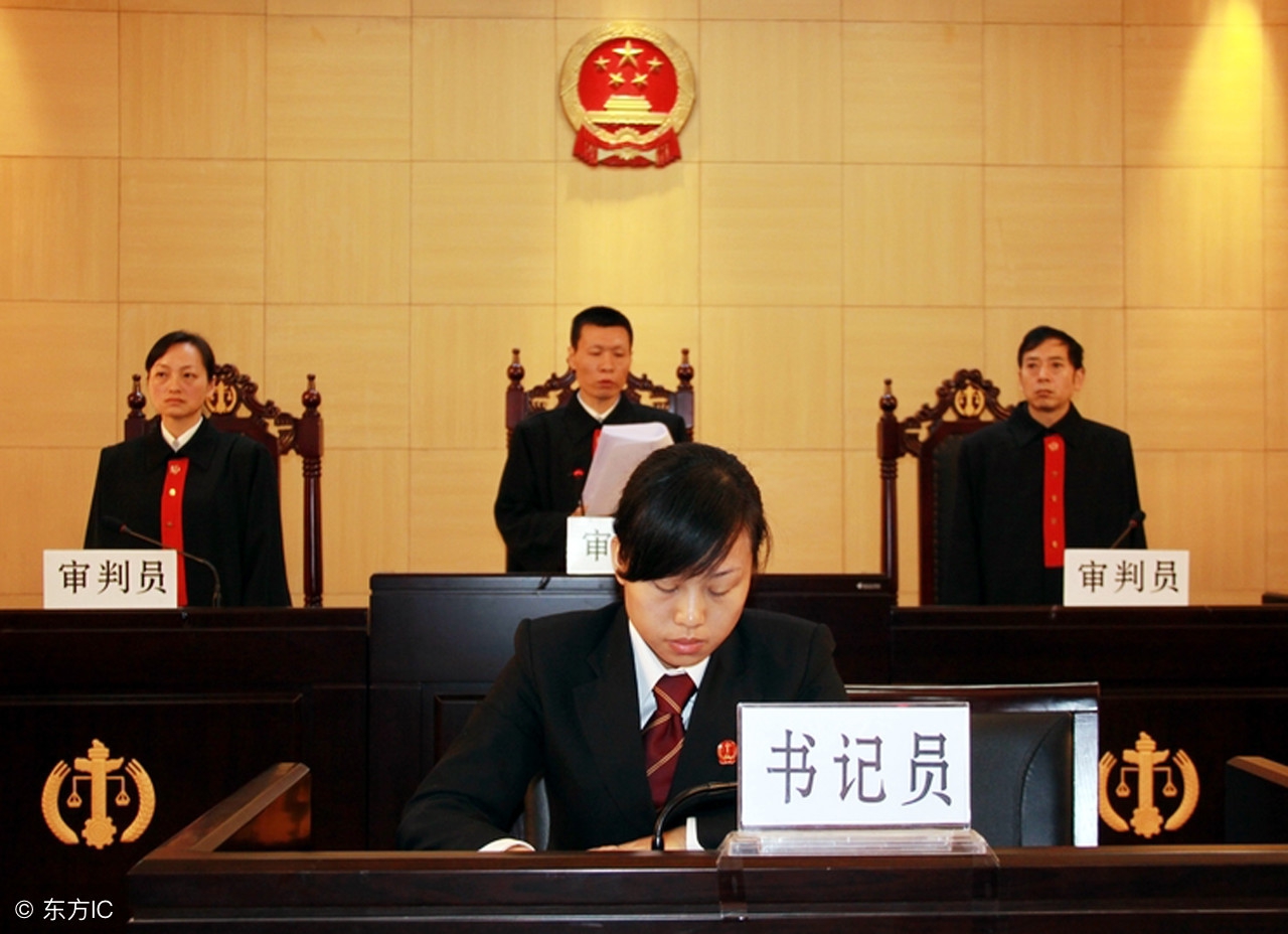 好好的家庭还有一对双胞胎，非要离婚！离婚了双胞胎判给谁抚养？