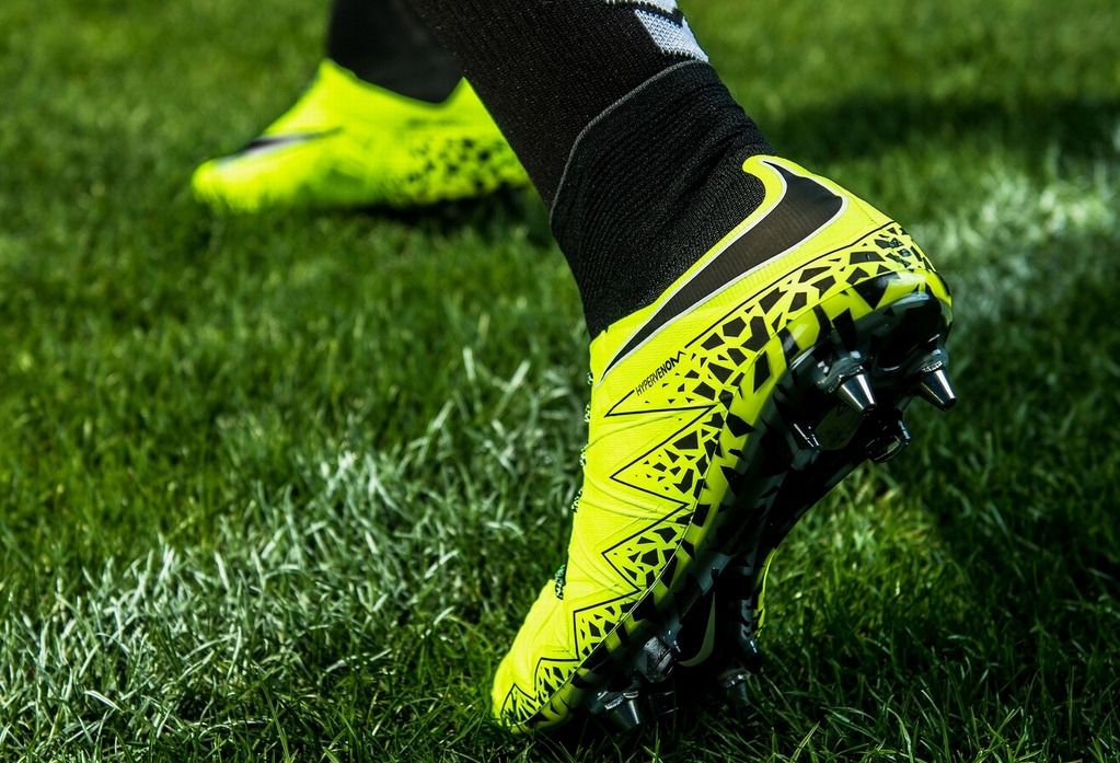 世界杯落幕，RHAMA750Wireless陪你在热爱足球的道路上继续走下去