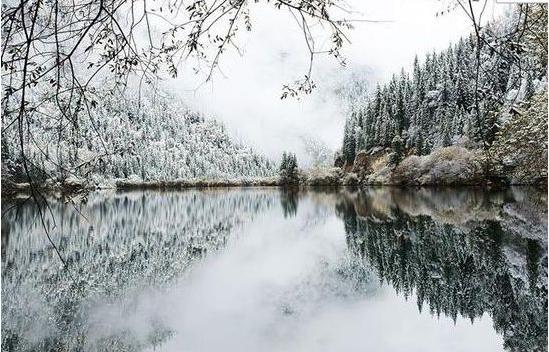 20岁应该去哪里旅游,20岁适合去哪些地方旅游