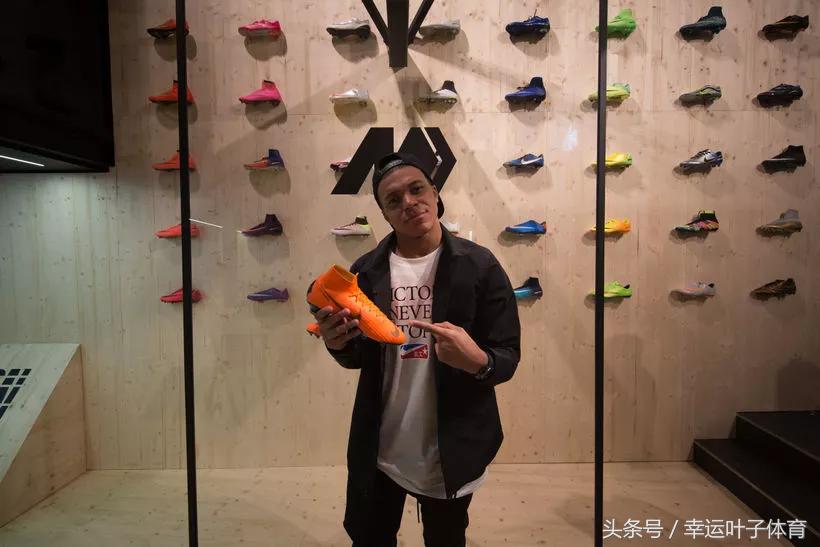 姆巴佩换球鞋,姆巴佩97秒进2球球鞋