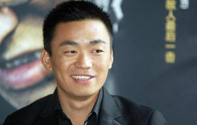 王宝强跟马蓉小孩是亲生的吗,王宝强和马蓉的孩子哪个是亲生的