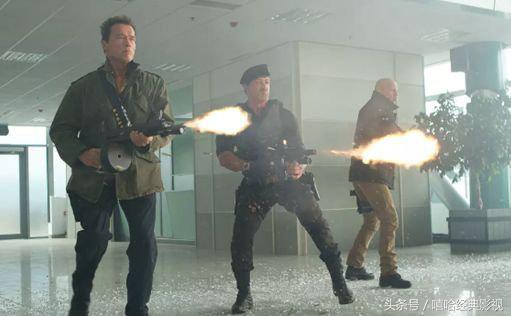 这群男人，组成了拯救者联盟