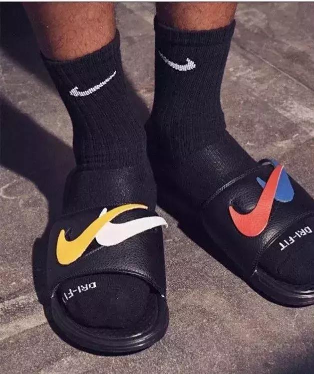 夏天鞋子可以当拖鞋穿的,可以当拖鞋也可以当板鞋穿