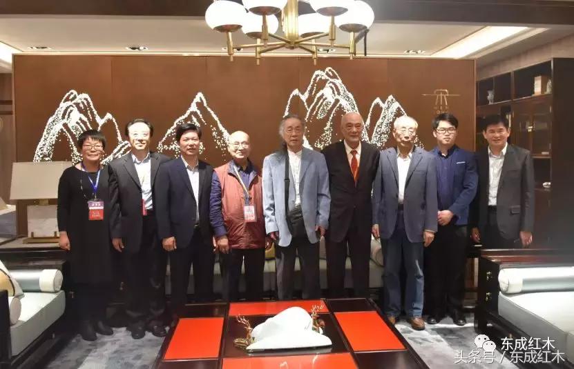 东成文宋新中式家具中山市店,揭秘东成红木热销背后的秘密
