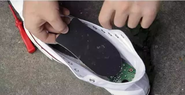 yeezy假鞋店,yeezy球鞋被禁穿