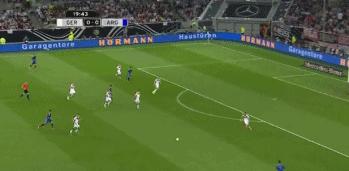 卡洛斯的惊世任意球动态,足坛逆天过人动作