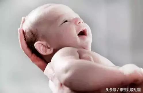 宝宝头顶软软一块怎么办,宝宝头顶软软的